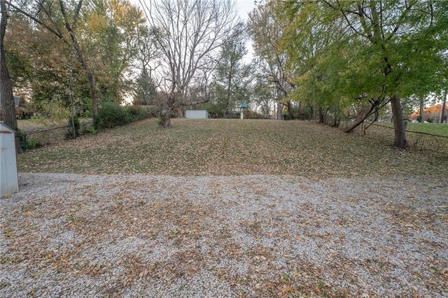 1110 N Swope Drive, Independence, MO 64056