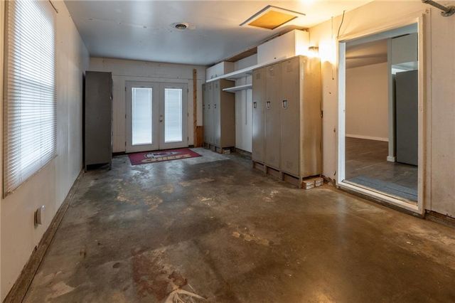 1110 N Swope Drive, Independence, MO 64056