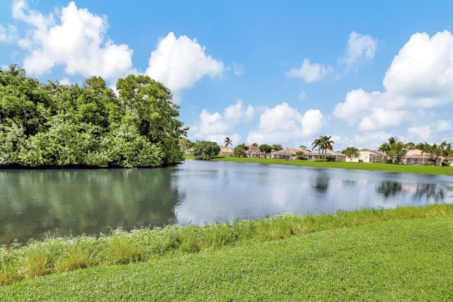 1651 Lakefield N Court, Wellington, FL 33414