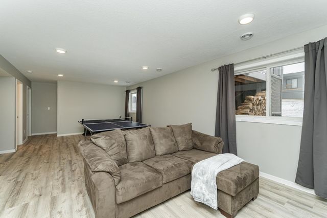 310 Sunnydale Lane SE, Rochester, MN 55904