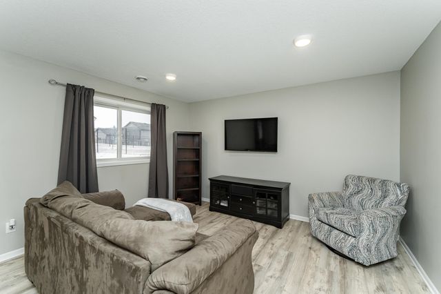 310 Sunnydale Lane SE, Rochester, MN 55904