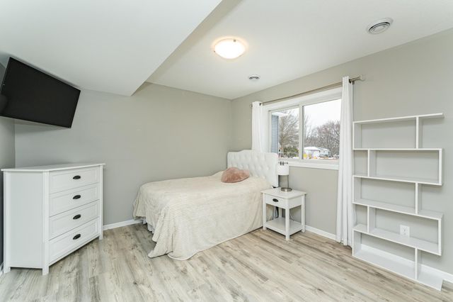 310 Sunnydale Lane SE, Rochester, MN 55904