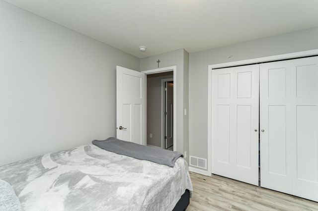 310 Sunnydale Lane SE, Rochester, MN 55904