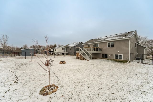 310 Sunnydale Lane SE, Rochester, MN 55904