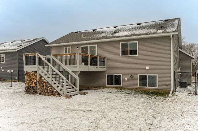 310 Sunnydale Lane SE, Rochester, MN 55904