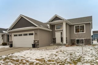 310 Sunnydale Lane SE, Rochester, MN 55904