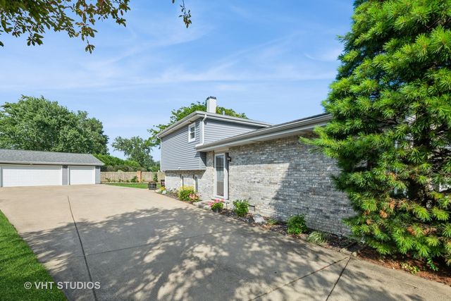 11909 S Lockwood Avenue, Alsip, IL 60803