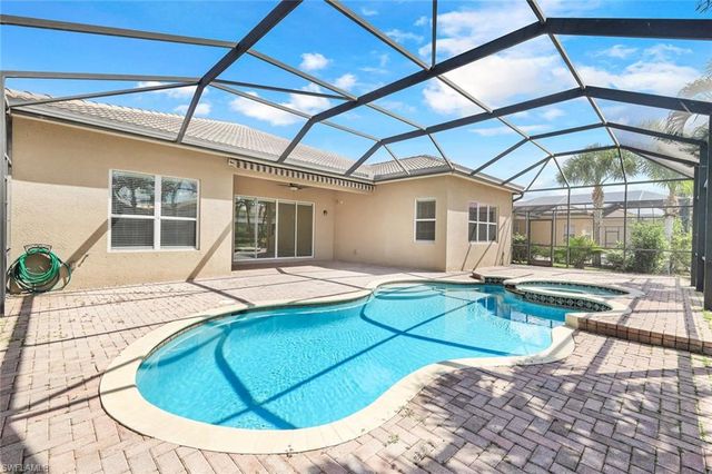 6592 Marbella LN, Naples, FL 34105