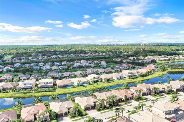 6592 Marbella LN, Naples, FL 34105