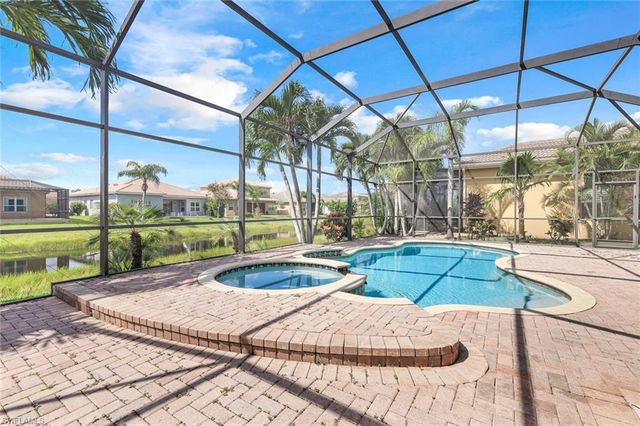 6592 Marbella LN, Naples, FL 34105