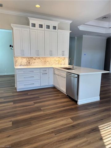 6592 Marbella LN, Naples, FL 34105