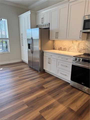 6592 Marbella LN, Naples, FL 34105