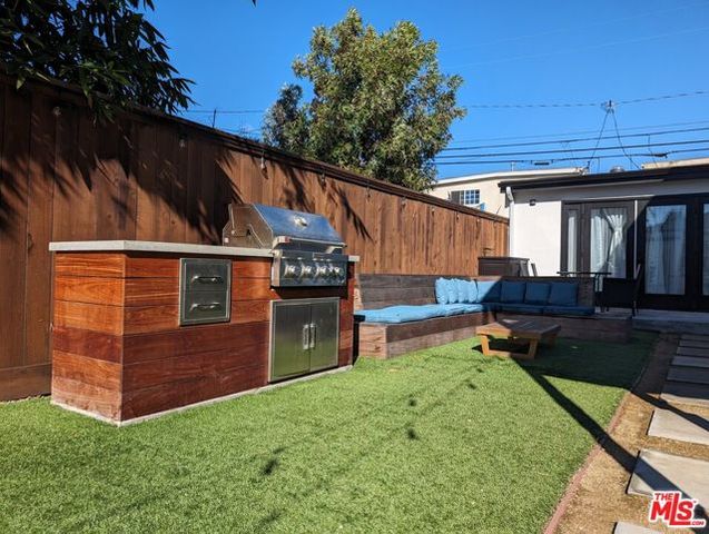 1731 Franklin Street 2, Santa Monica, CA 90404