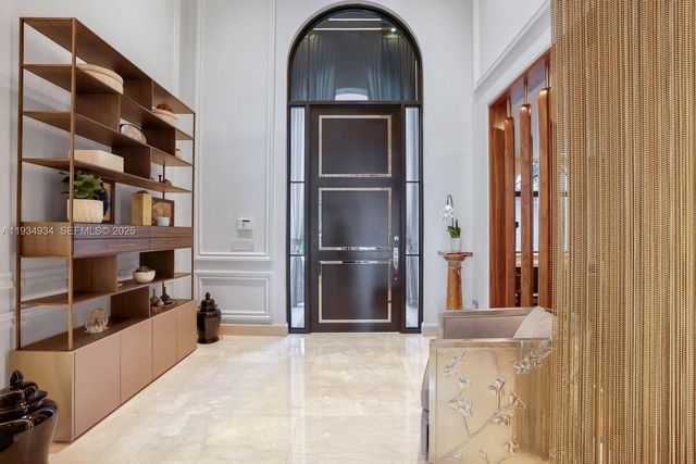 176 S Hibiscus Drive, Miami Beach, FL 33139