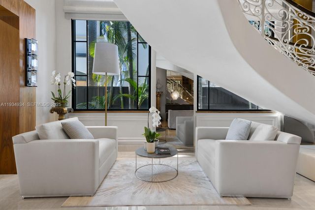 176 S Hibiscus Drive, Miami Beach, FL 33139