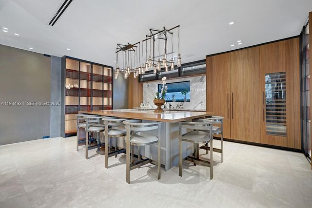 176 S Hibiscus Drive, Miami Beach, FL 33139