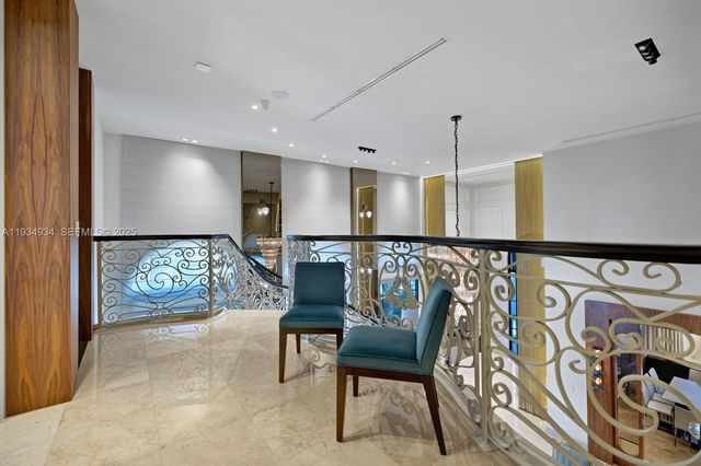 176 S Hibiscus Drive, Miami Beach, FL 33139