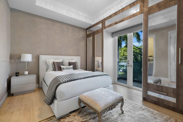 176 S Hibiscus Drive, Miami Beach, FL 33139