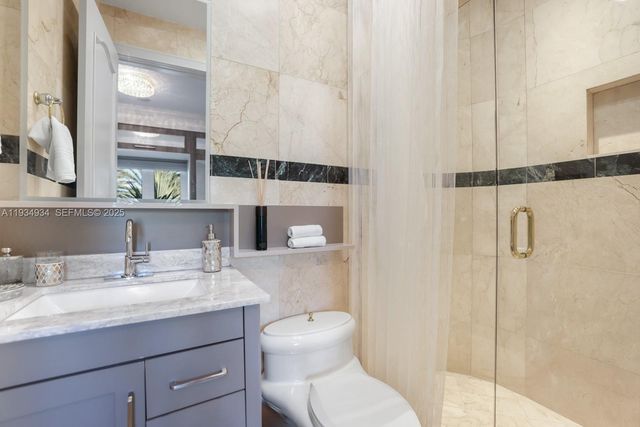 176 S Hibiscus Drive, Miami Beach, FL 33139