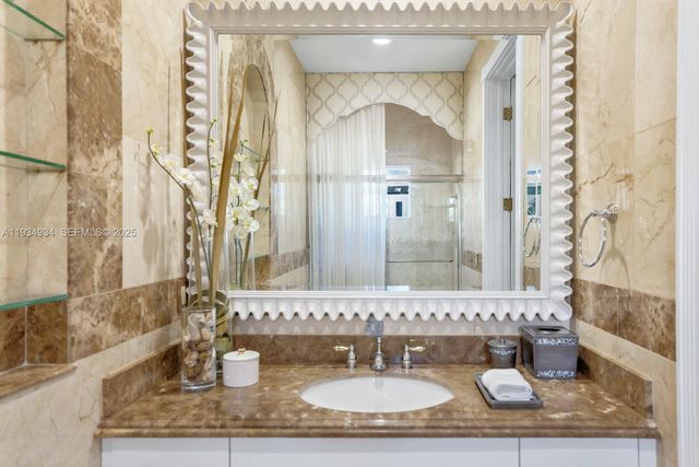 176 S Hibiscus Drive, Miami Beach, FL 33139