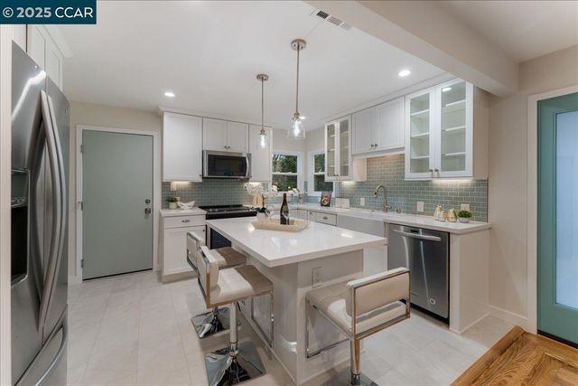 951 Yuba St, Richmond, CA 94805