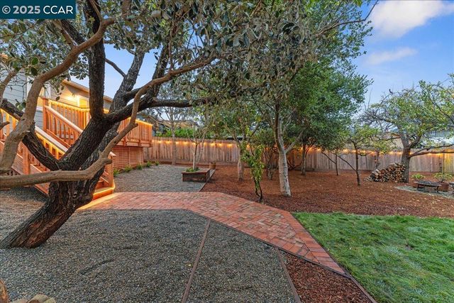 951 Yuba St, Richmond, CA 94805