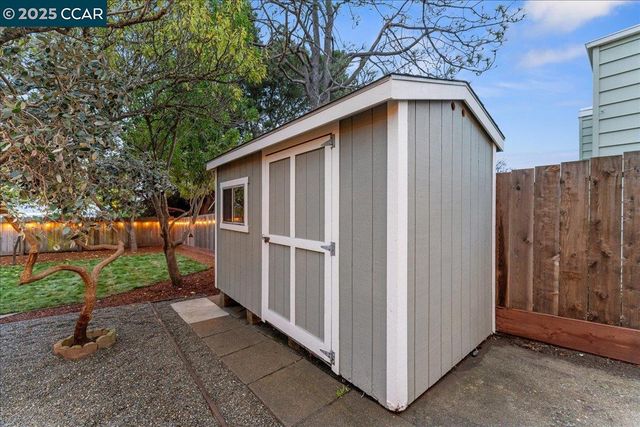 951 Yuba St, Richmond, CA 94805