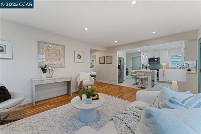 951 Yuba St, Richmond, CA 94805