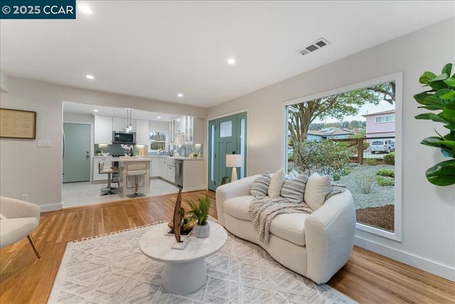 951 Yuba St, Richmond, CA 94805