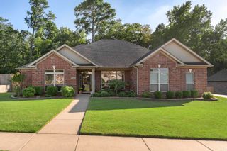 527 Clayton Oaks Drive, Benton, AR 72019