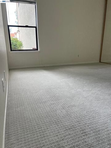 21239 Gary Dr 202E, Hayward, CA 94546