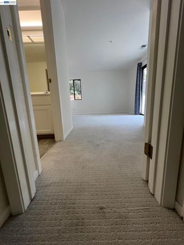 21239 Gary Dr 202E, Hayward, CA 94546
