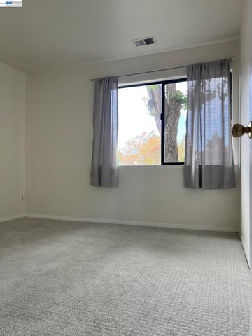 21239 Gary Dr 202E, Hayward, CA 94546