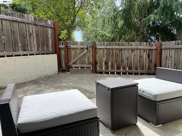 21239 Gary Dr 202E, Hayward, CA 94546