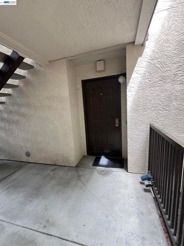 21239 Gary Dr 202E, Hayward, CA 94546