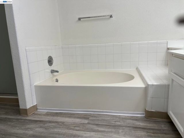 21239 Gary Dr 202E, Hayward, CA 94546