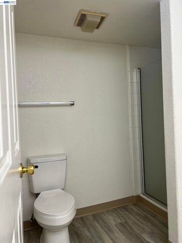 21239 Gary Dr 202E, Hayward, CA 94546
