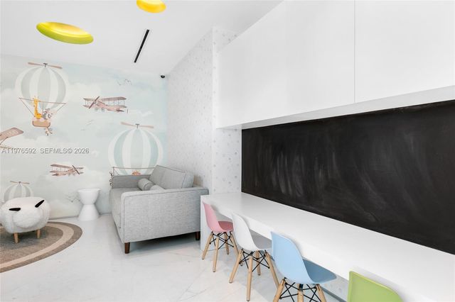 300 S Pointe Dr 801, Miami Beach, FL 33139