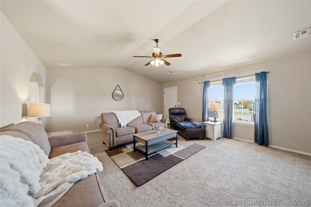 8662 S 262nd East Avenue, Broken Arrow, OK 74014