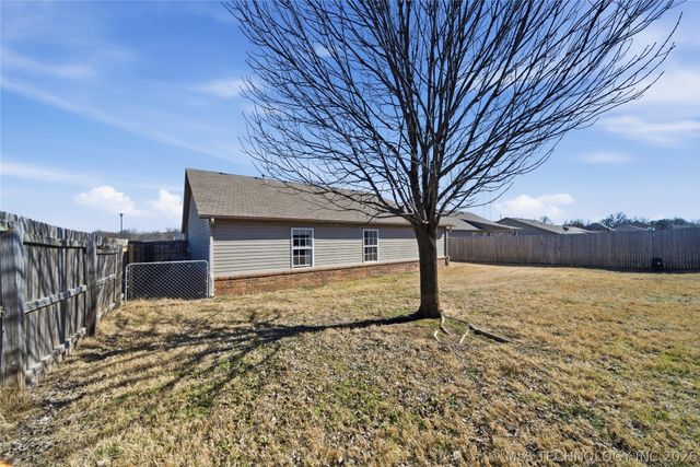 8662 S 262nd East Avenue, Broken Arrow, OK 74014