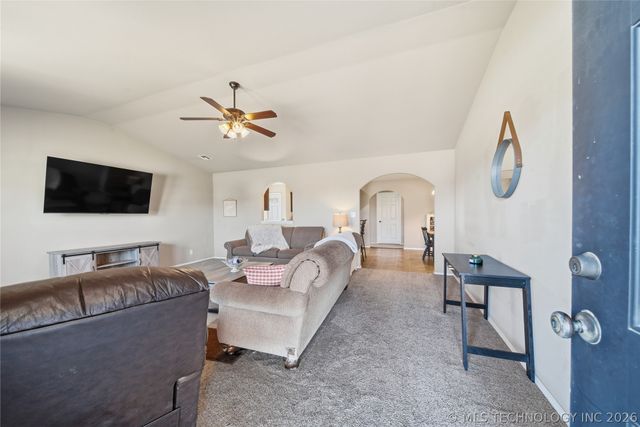 8662 S 262nd East Avenue, Broken Arrow, OK 74014