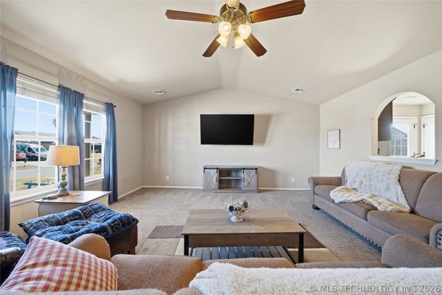 8662 S 262nd East Avenue, Broken Arrow, OK 74014