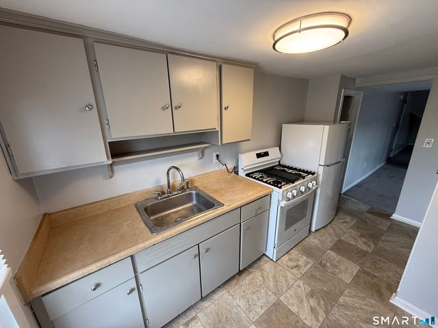 49 Washington Street 8, Bristol, CT 06010