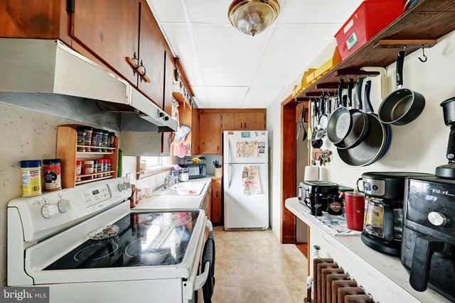 320 SPRING AVE, Hanover, PA 17331