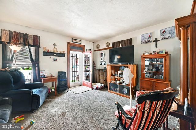 320 SPRING AVE, Hanover, PA 17331
