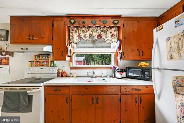 320 SPRING AVE, Hanover, PA 17331