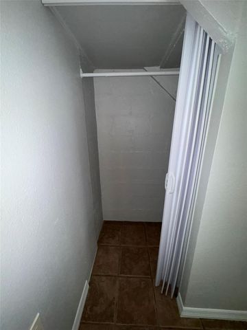 3105 S CRYSTAL LAKE DRIVE, Orlando, FL 32806