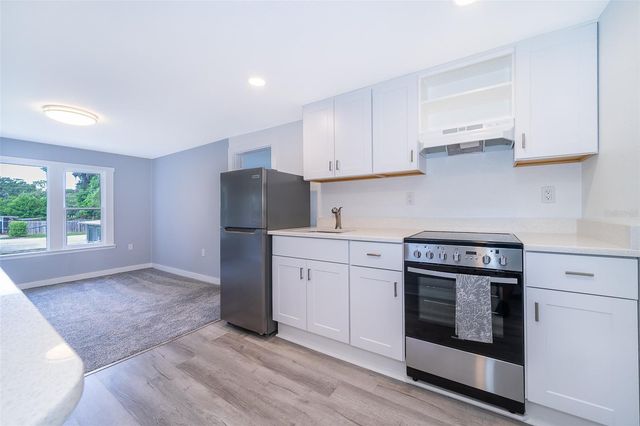 3105 S CRYSTAL LAKE DRIVE, Orlando, FL 32806