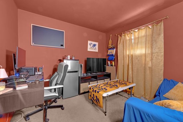 746-748 Alden St, Springfield, MA 01109