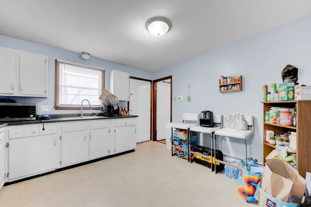 746-748 Alden St, Springfield, MA 01109